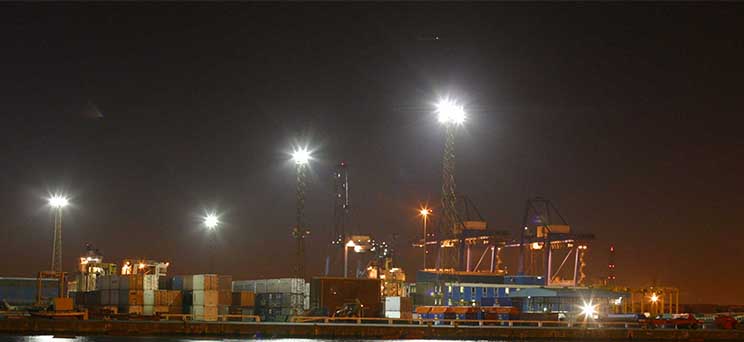 Smart-seaport-lighting